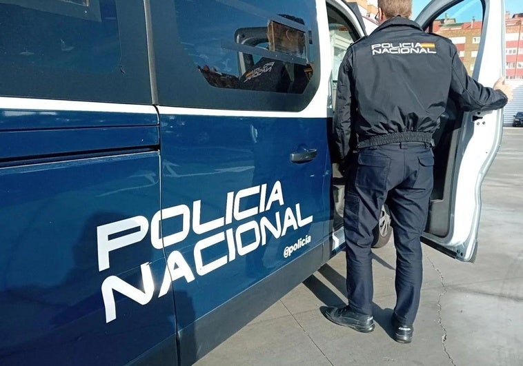 Roba enseres por valor de 600 euros del centro comercial al que tenía prohibido acercarse